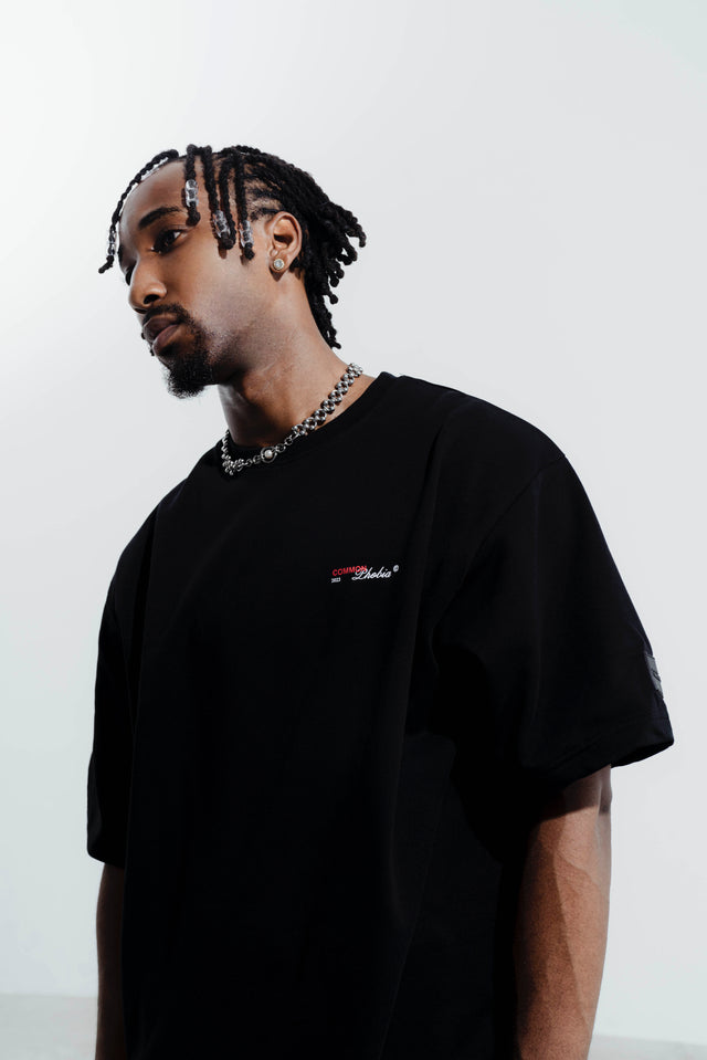 SIGNATURE BLACK CMPB. LOGO T-SHIRT - CHERRY