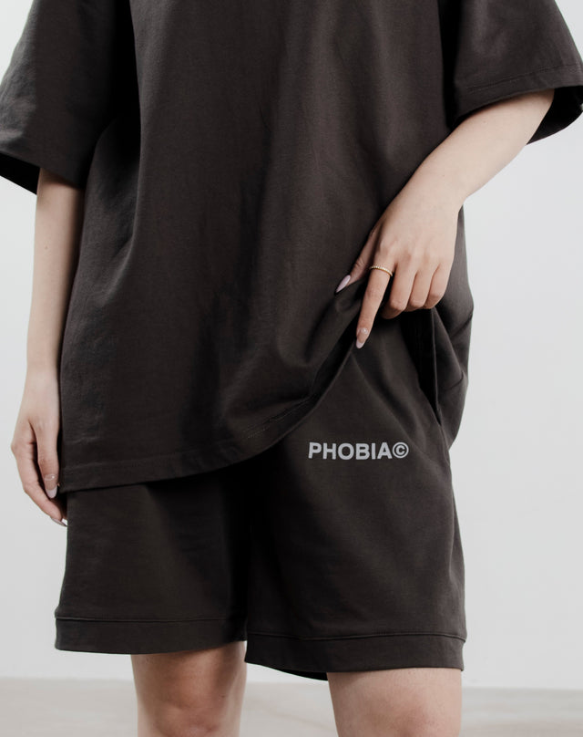 SHADOW GRAY PREMIUM LOGO SHORT