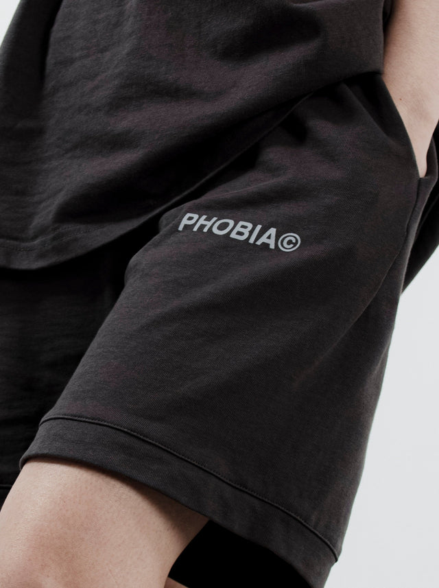 SHADOW GRAY PREMIUM LOGO SHORT