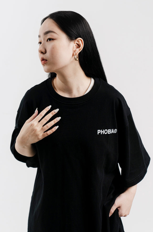 SIGNATURE BLACK PREMIUM LOGO T-SHIRT