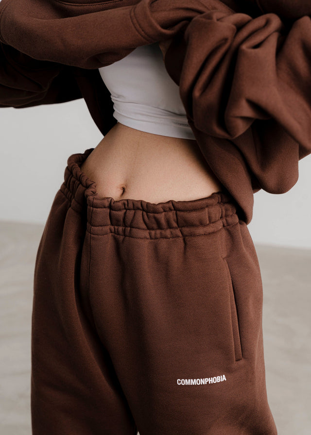 SHEDUA BROWN PREMIUM SWEATPANTS